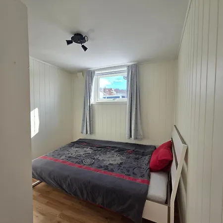 Renovated 40mt2 Close To Airport Apartment *